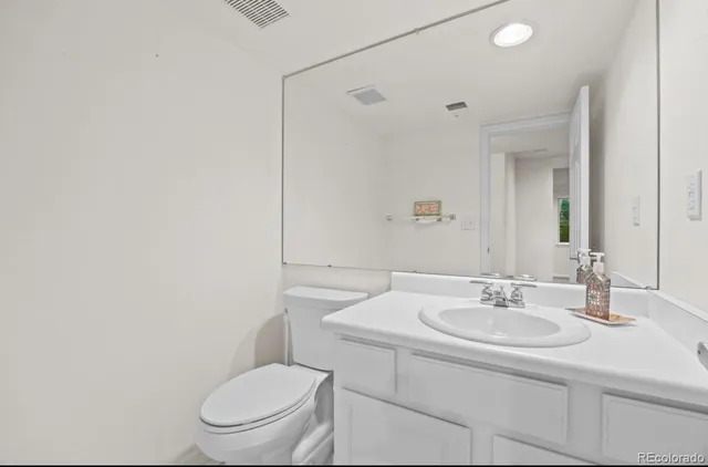 $799,000 | 8825 Fairview Oaks Place, Lone Tree, CO 80124