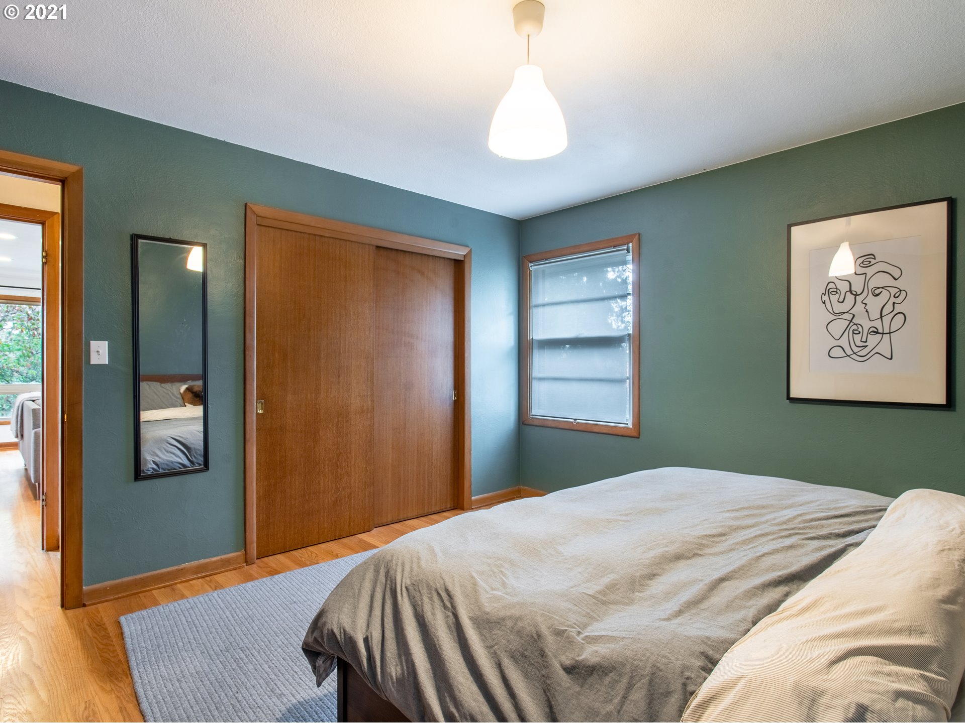 4434 Southwest Valona Way Portland, OR 97219 - Photo 17 of 31 Gallery Image 17