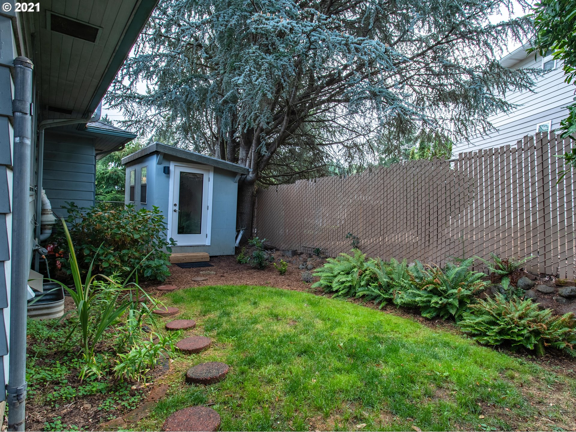 4434 Southwest Valona Way Portland, OR 97219 - Photo 30 of 31 Gallery Image 30