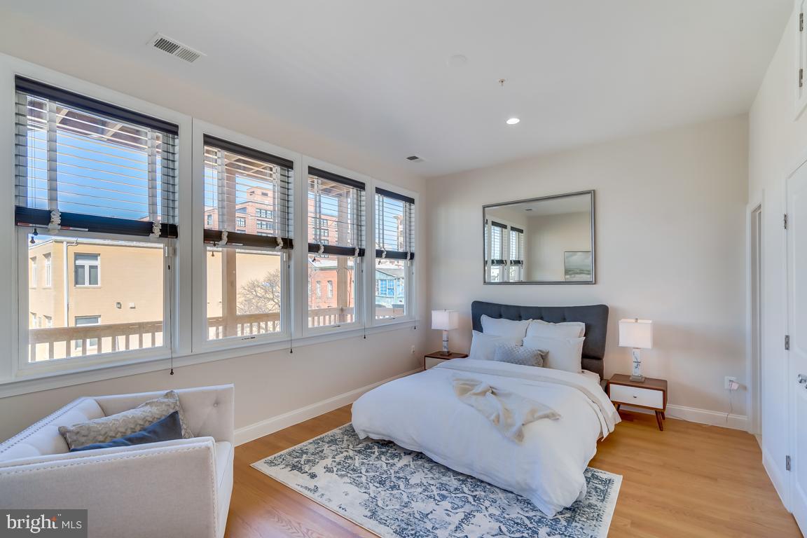 2450 Ontario Road Northwest, Unit 3 Washington, DC 20009 - Photo 19 of 39