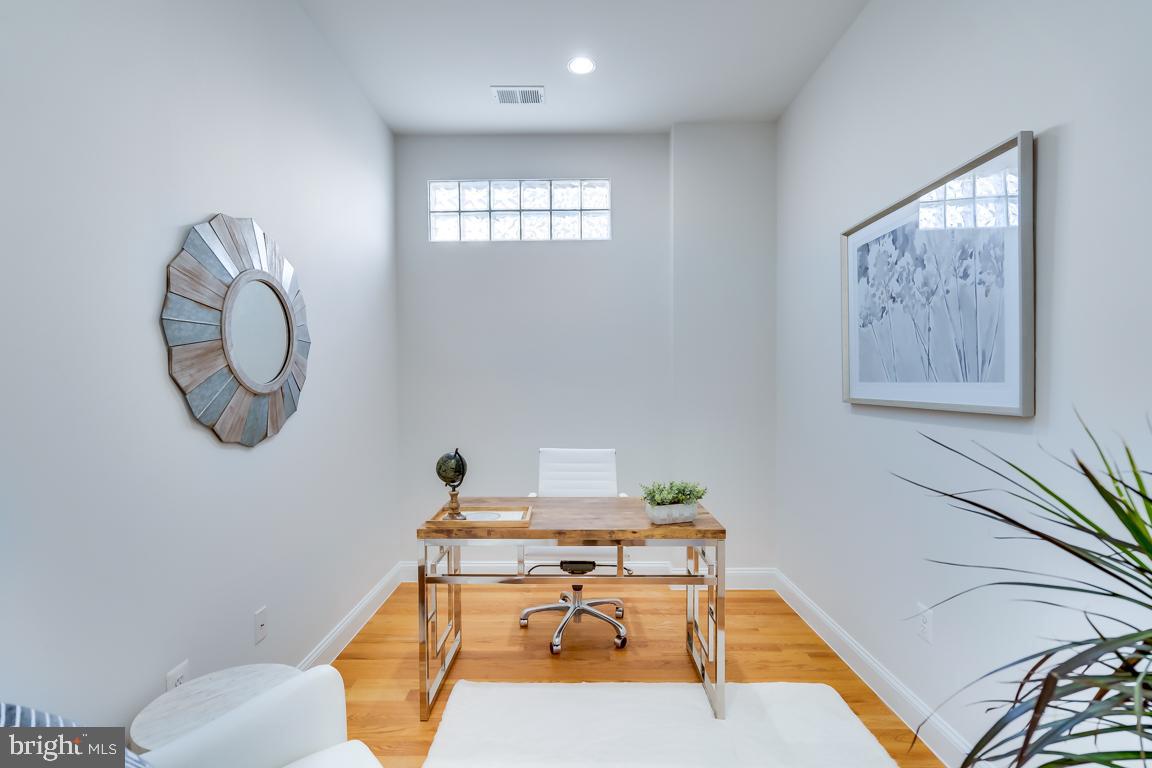 2450 Ontario Road Northwest, Unit 3 Washington, DC 20009 - Photo 29 of 39