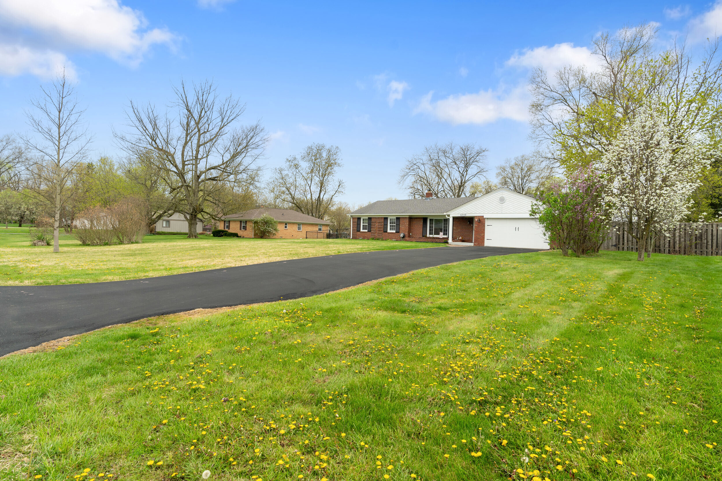 6350 Brokenhurst Road Indianapolis, IN 46220 - Photo 3 of 19 Gallery Image 3