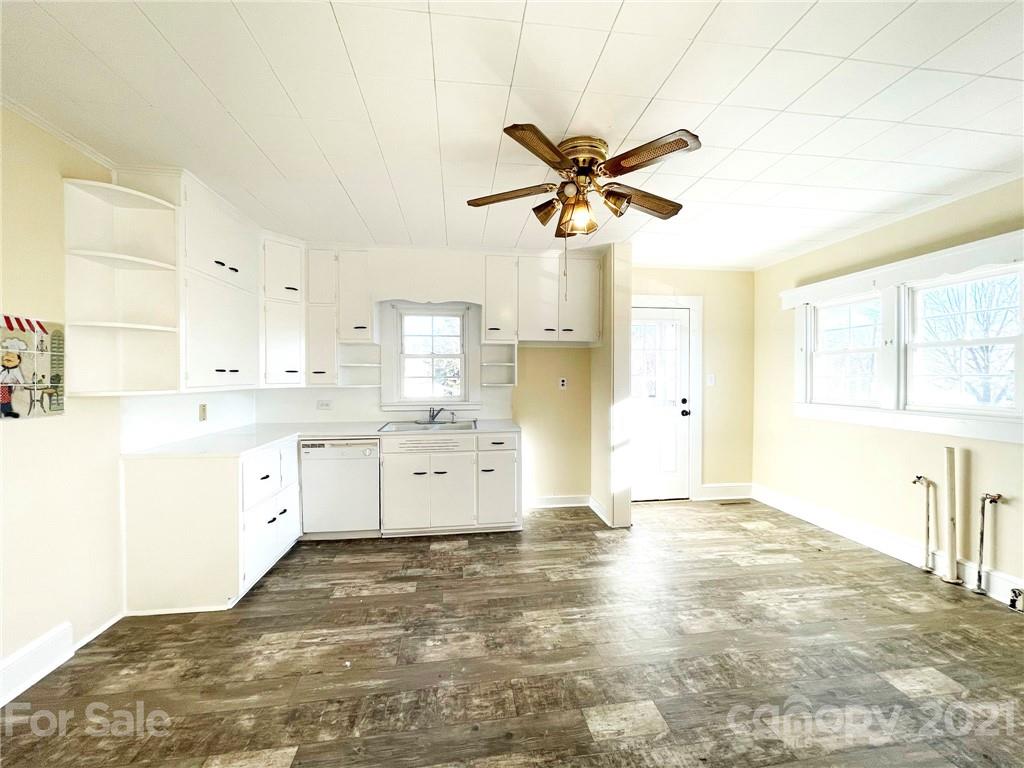 306 Magnolia Street Rhodhiss, NC 28667 - Photo 7 of 24