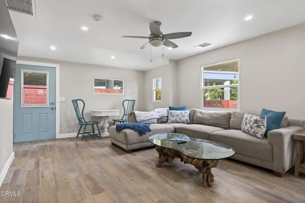 $4,500 | 201 South Olive Street, Ventura, CA 93001