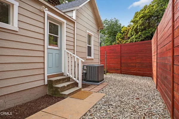 $4,500 | 201 South Olive Street, Ventura, CA 93001