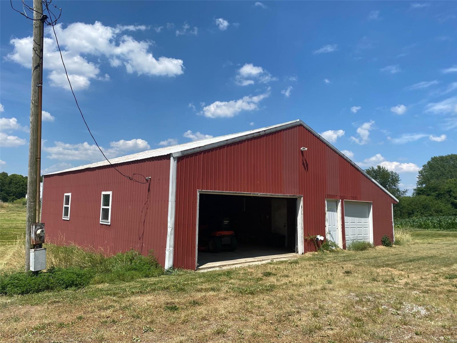 10898 Regency Road Carlinville, IL 62626 - Photo 14 of 36