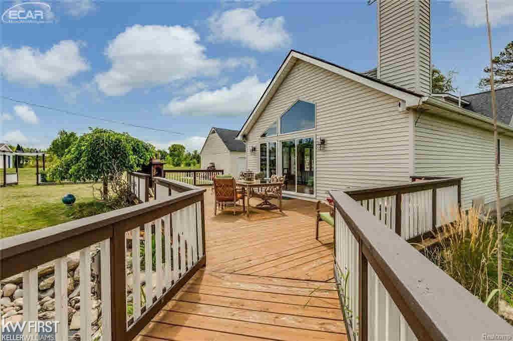 10149 Fenton Road Fenton, MI 48430 - Photo 33 of 33 21409353-32.JPG