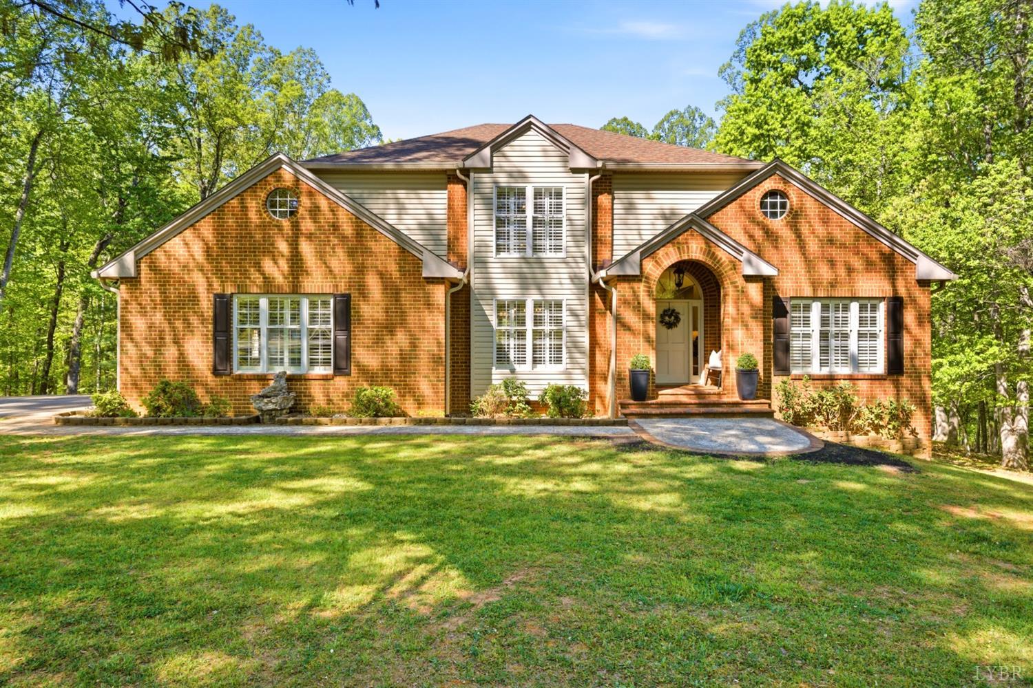105 Fox Meadows Road Lynchburg, VA 24503 - Photo 2 of 86 Gallery Image 2