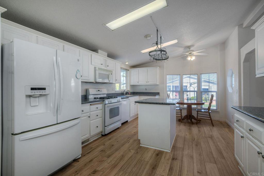 5307 Don Ricardo Drive Carlsbad, CA 92010 - Photo 9 of 34