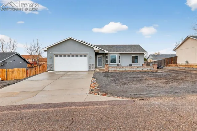 $385,000 | 830 West Blakeland Drive, Pueblo, CO 81007