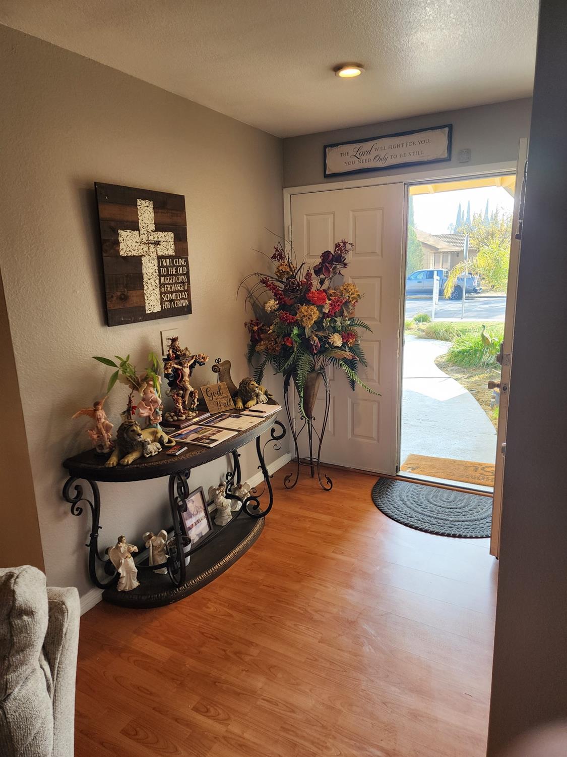 1406 Quail Street Los Banos, CA 93635 - Photo 12 of 18 a room with gym equipment and a large window