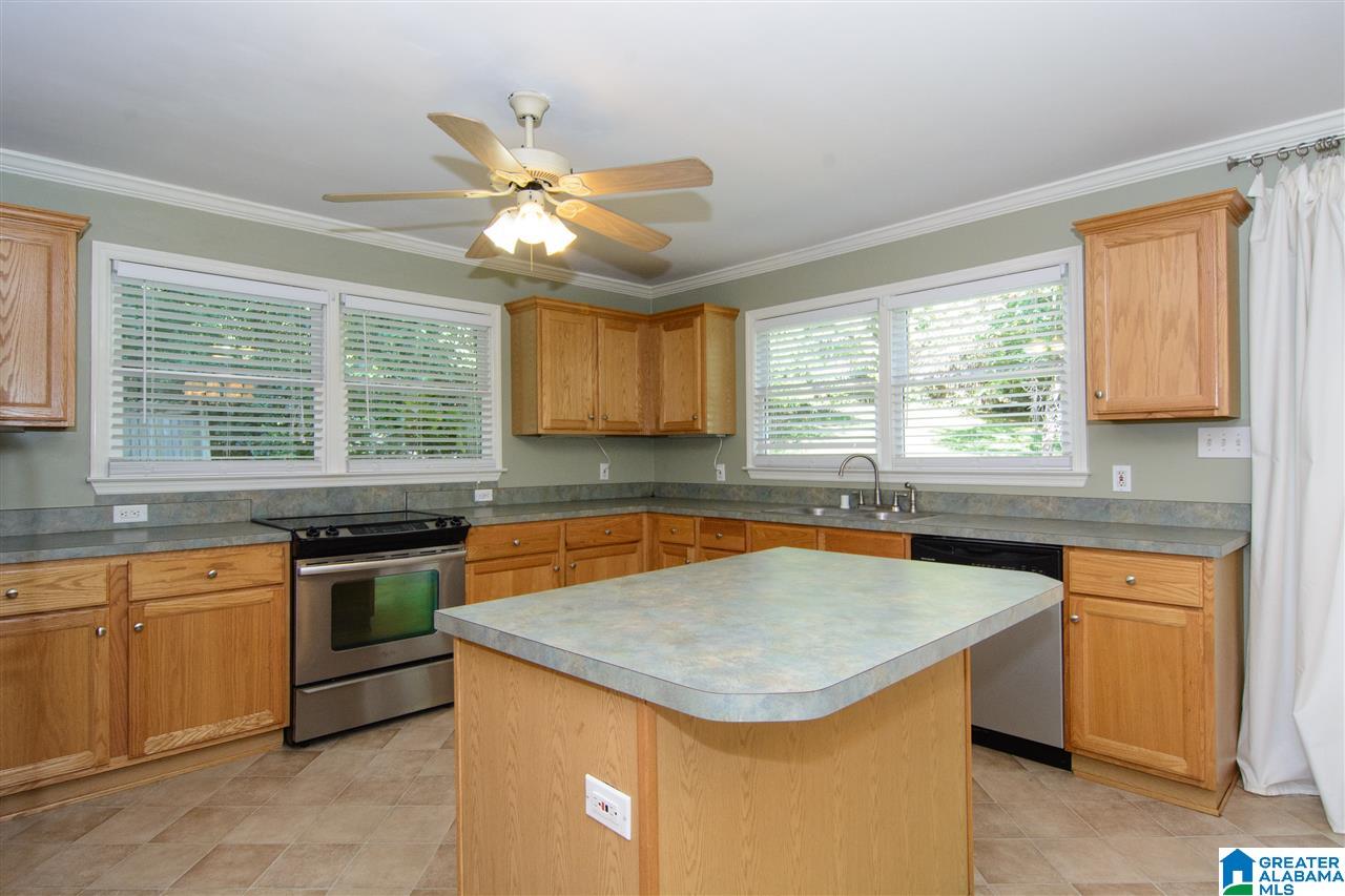 2612 Carmel Road Birmingham, AL 35235 - Photo 4 of 32