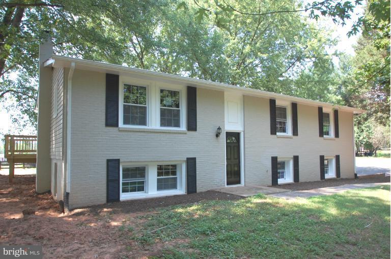 4727 Dumfries Road Catlett, VA 20119 - Photo 14 of 17 Exterior (Front)