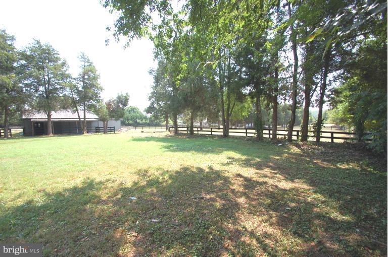 4727 Dumfries Road Catlett, VA 20119 - Photo 4 of 17 View