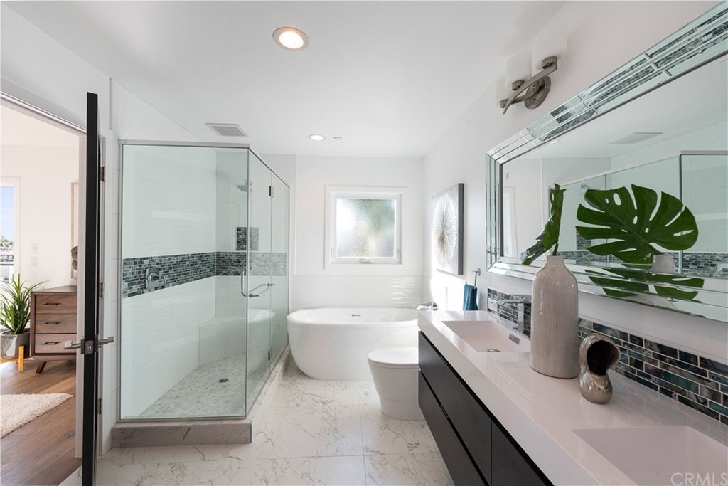 33832 Silver Lantern Street Dana Point, CA 92629 - Photo 28 of 52 Master Bathroom