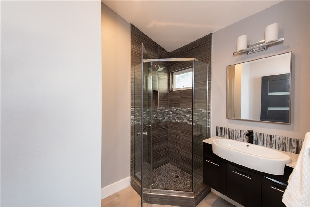 33832 Silver Lantern Street Dana Point, CA 92629 - Photo 38 of 52 Upstairs Bedroom with ensuite Bathroom