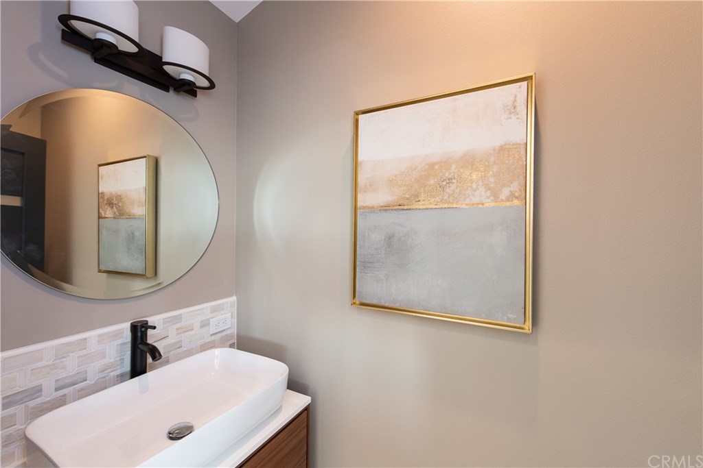 33832 Silver Lantern Street Dana Point, CA 92629 - Photo 39 of 52 Powder Room at Main Living area
