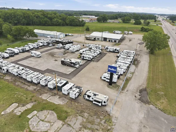 $299,000 | 600 Northeast US 24 Highway, Topeka, KS 66608