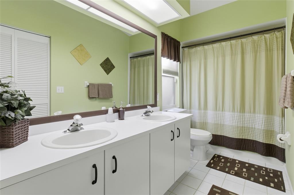 12041 68th Street Largo, FL 33773 - Photo 21 of 37