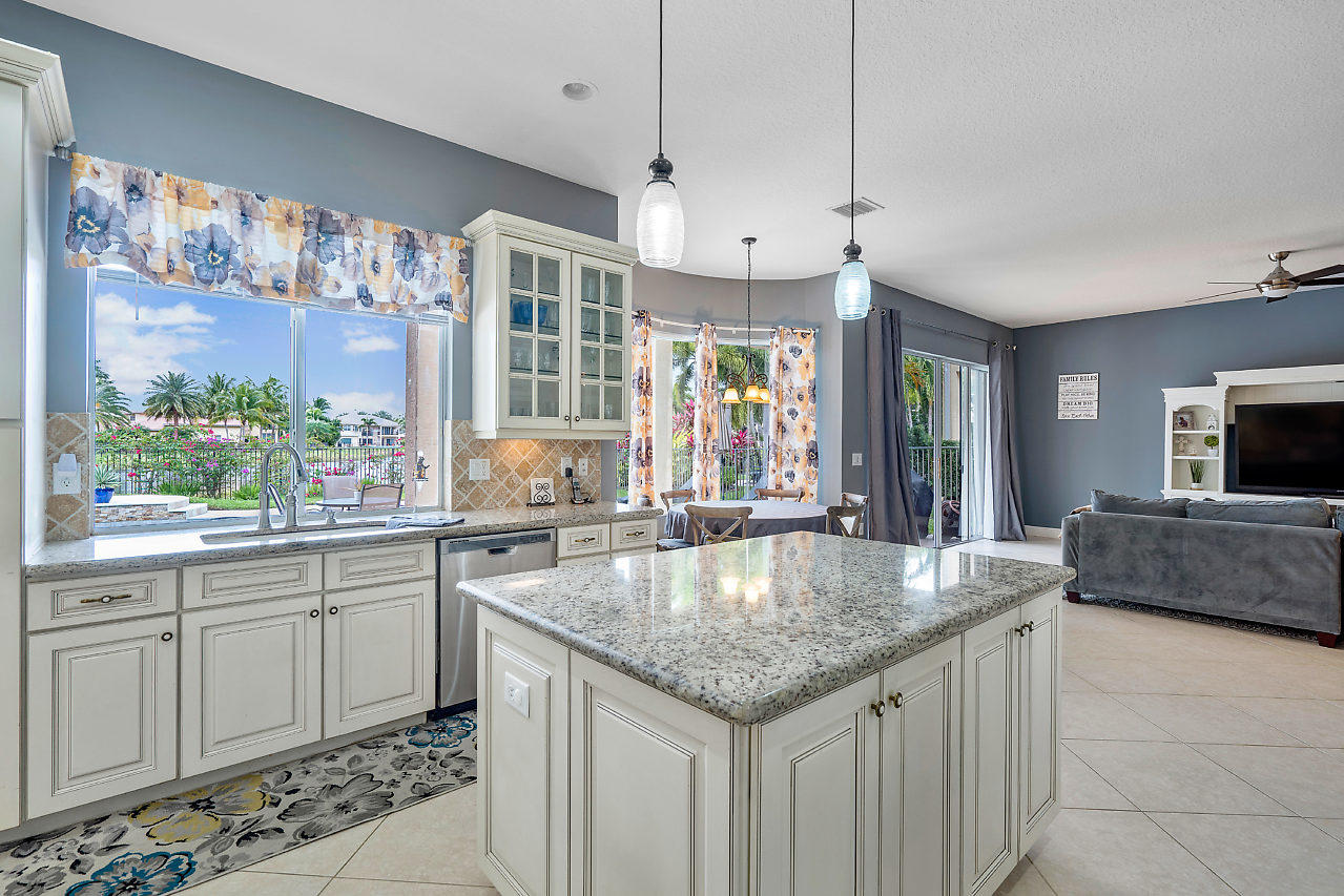 11357 Misty Ridge Way Boynton Beach, FL 33473 - Photo 20 of 51 016-11357MistyRidgeWay-BoyntonBeach-FL-s