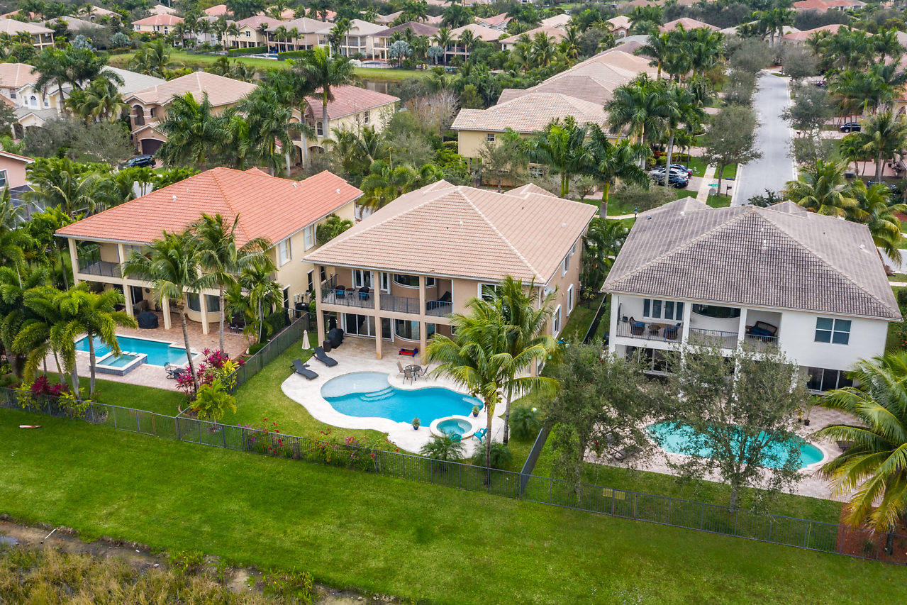 11357 Misty Ridge Way Boynton Beach, FL 33473 - Photo 8 of 51 043-11357MistyRidgeWay-BoyntonBeach-FL-s