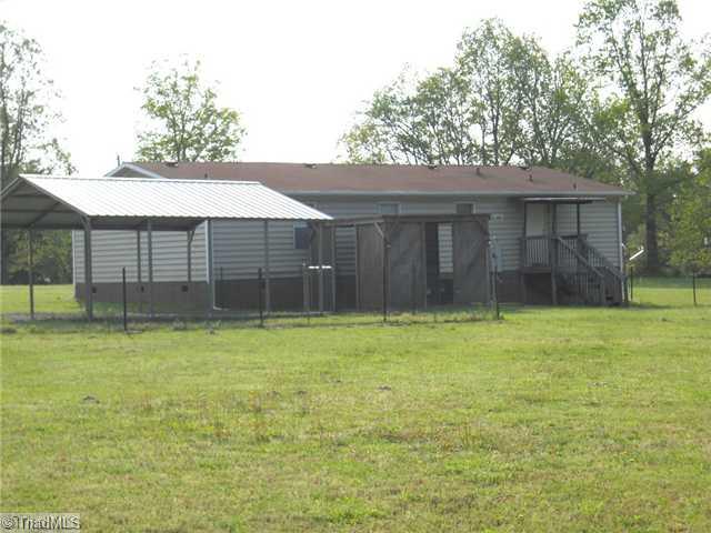 358 County Line Road Reidsville, NC 27320 - Photo 5 of 13 Exterior Back.