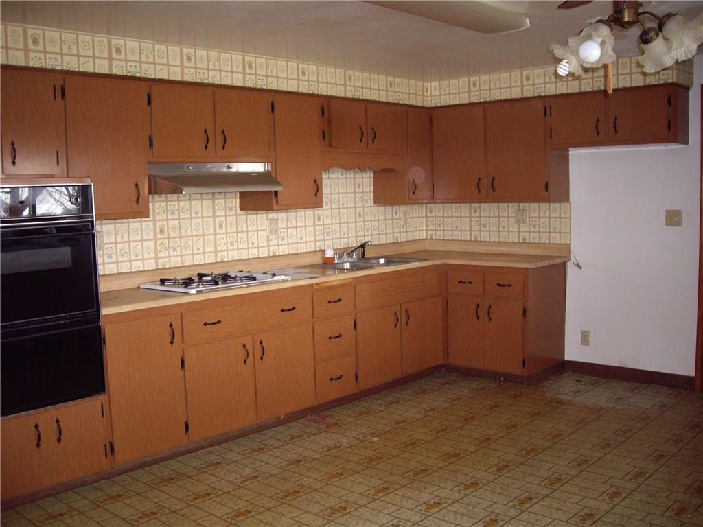 498 Woodland Road Coal Center, PA 15423 - Photo 3 of 13 Gallery Image 3