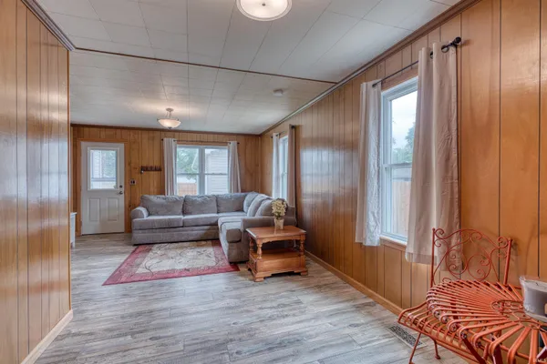 $199,900 | 2012 Shelby Avenue, Evansville, IN 47714