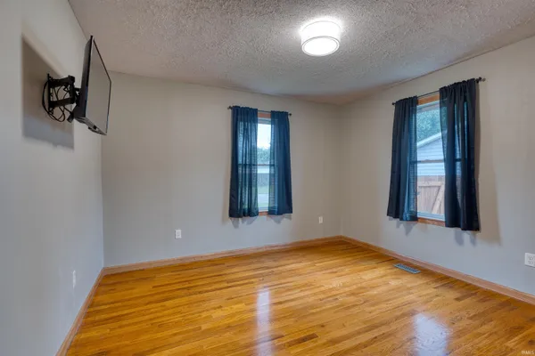 $199,900 | 2012 Shelby Avenue, Evansville, IN 47714