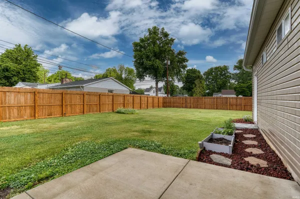 $199,900 | 2012 Shelby Avenue, Evansville, IN 47714