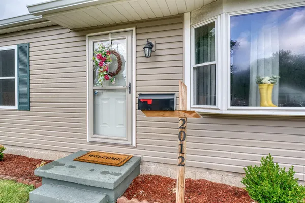 $199,900 | 2012 Shelby Avenue, Evansville, IN 47714