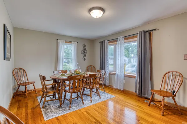 $199,900 | 2012 Shelby Avenue, Evansville, IN 47714