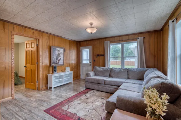 $199,900 | 2012 Shelby Avenue, Evansville, IN 47714