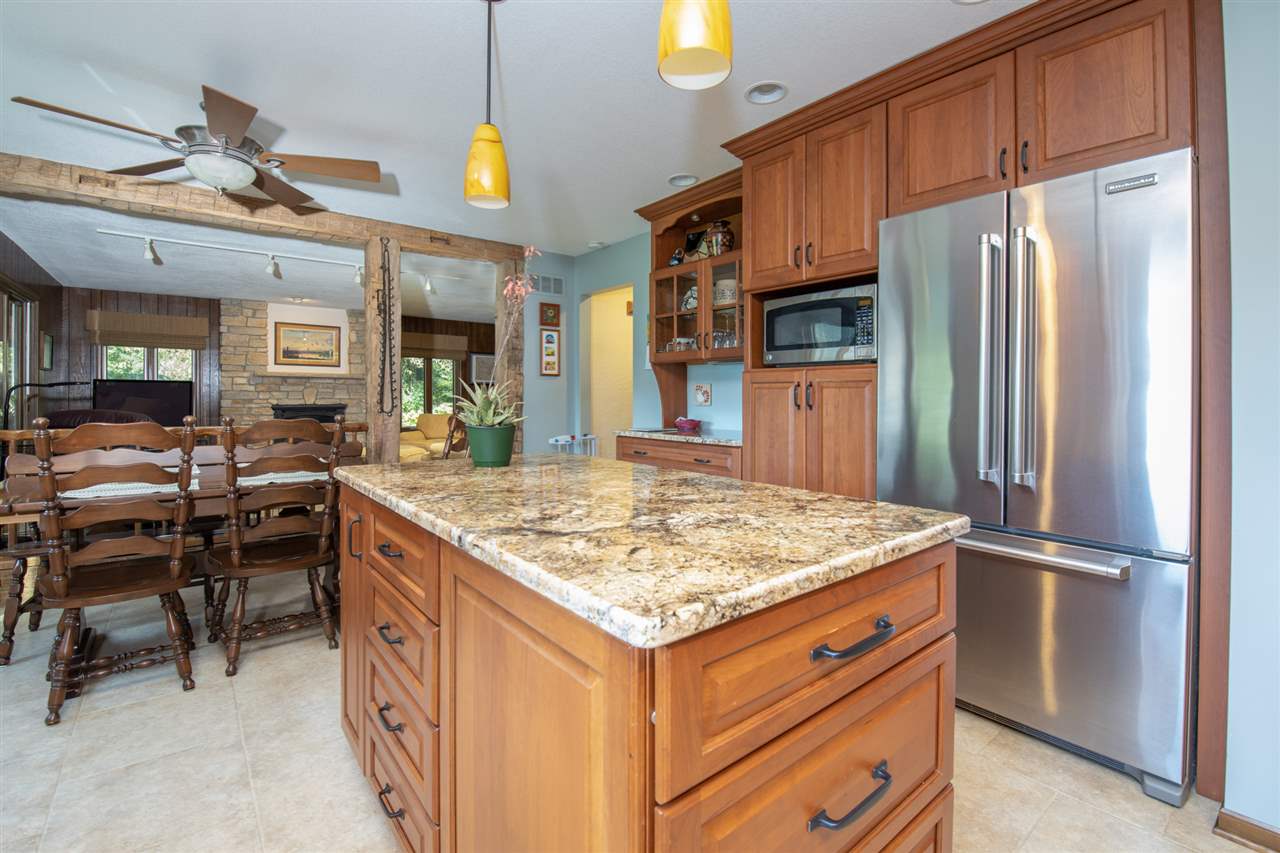 8169 Burr Oak Road Roscoe, IL 61073 - Photo 11 of 40 Gallery Image 11