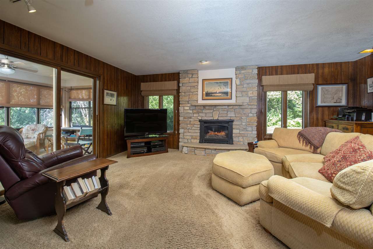 8169 Burr Oak Road Roscoe, IL 61073 - Photo 13 of 40 Gallery Image 13
