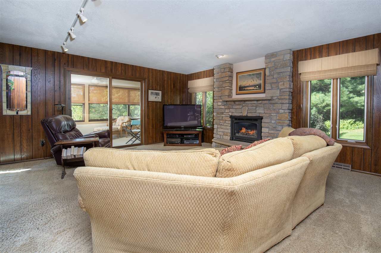 8169 Burr Oak Road Roscoe, IL 61073 - Photo 14 of 40 Gallery Image 14