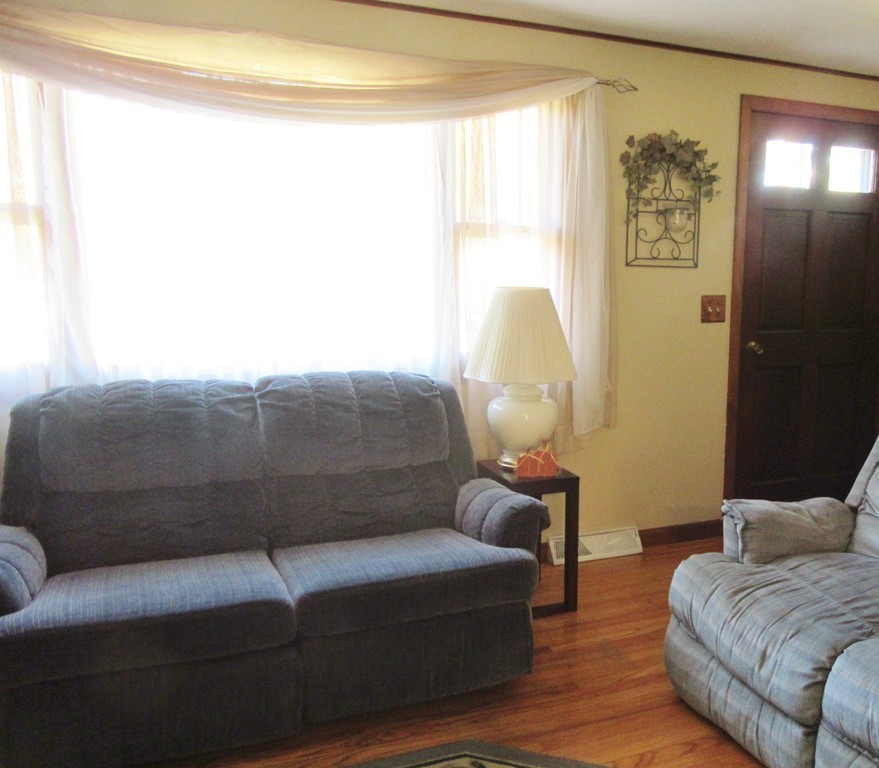 1098 Shaker Road Westfield, MA 01085 - Photo 14 of 30 Gallery Image 14
