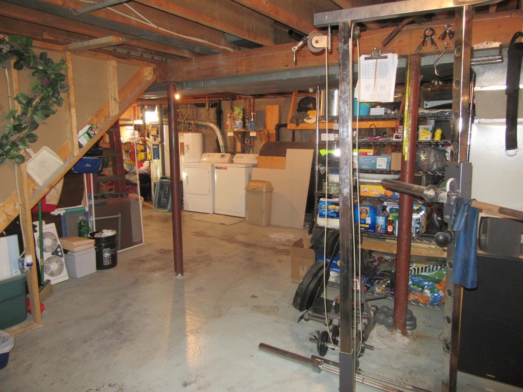 1098 Shaker Road Westfield, MA 01085 - Photo 24 of 30 Gallery Image 24