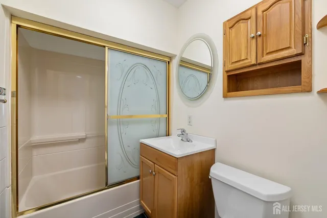 $3,550 | 185 Plainfield Avenue, Edison, NJ 08817