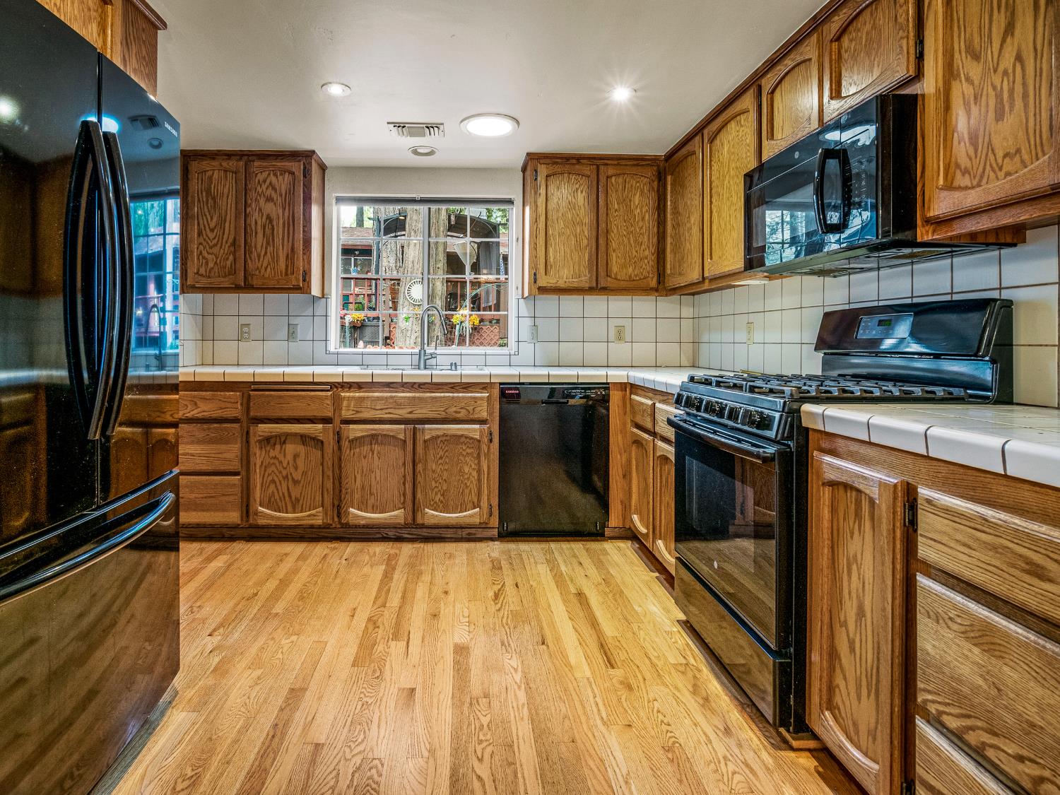 5123 Rainbow Trail Pollock Pines, CA 95726 - Photo 10 of 28
