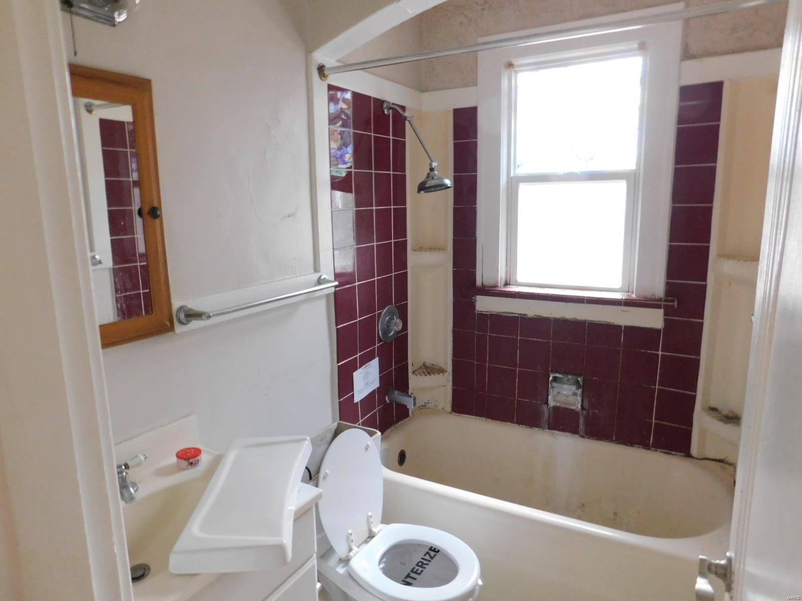 2254 Lucas And Hunt Road St. Louis, MO 63121 - Photo 7 of 14 Gallery Image 7