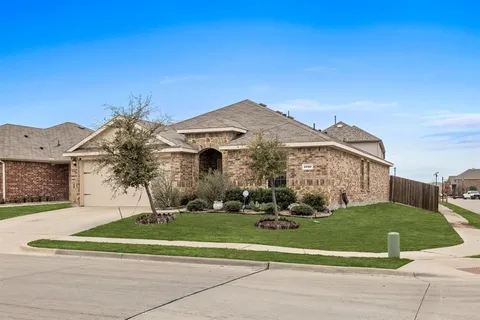 $269,999 | 2260 Torch Lake Drive, Forney, TX 75126