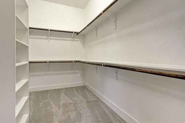 $2,400 | 3905 Tulane Oak Drive, Houston, TX 77018