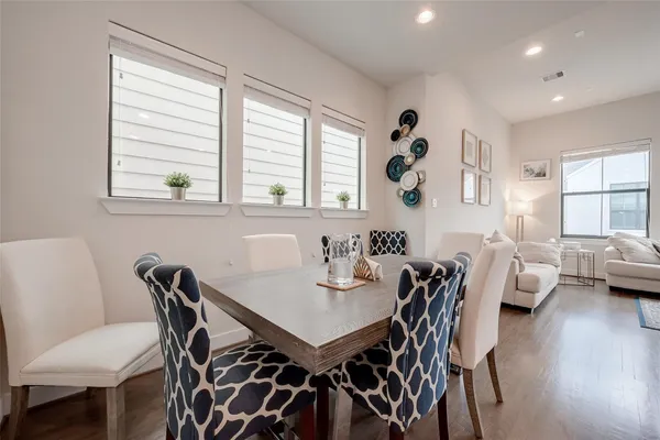 $2,400 | 3905 Tulane Oak Drive, Houston, TX 77018