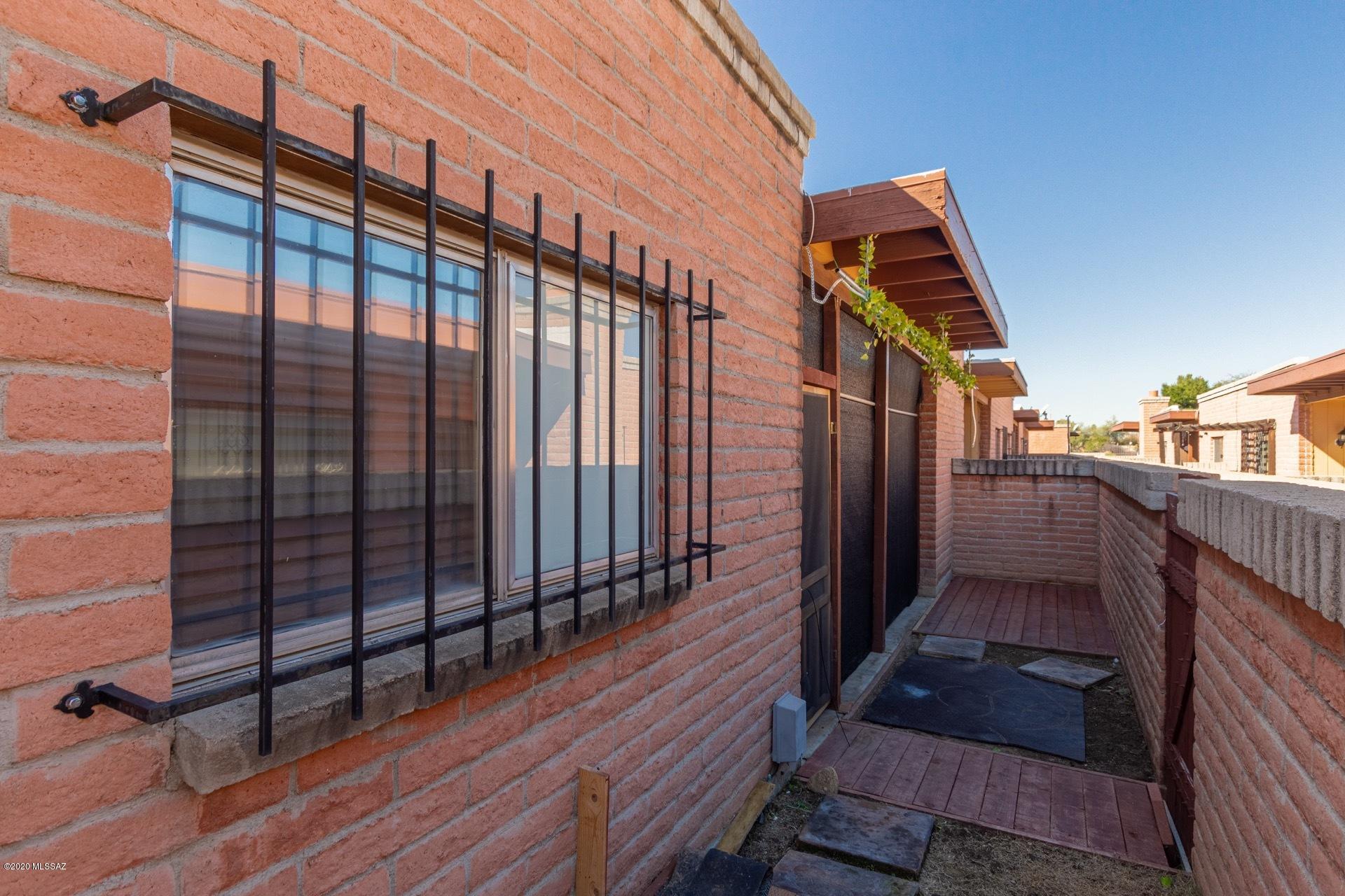 295 East Root Way Tucson, AZ 85705 - Photo 22 of 24