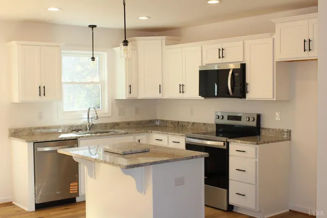 $299,000 | 156 Dogwood Hills Drive, Concord, VA 24538