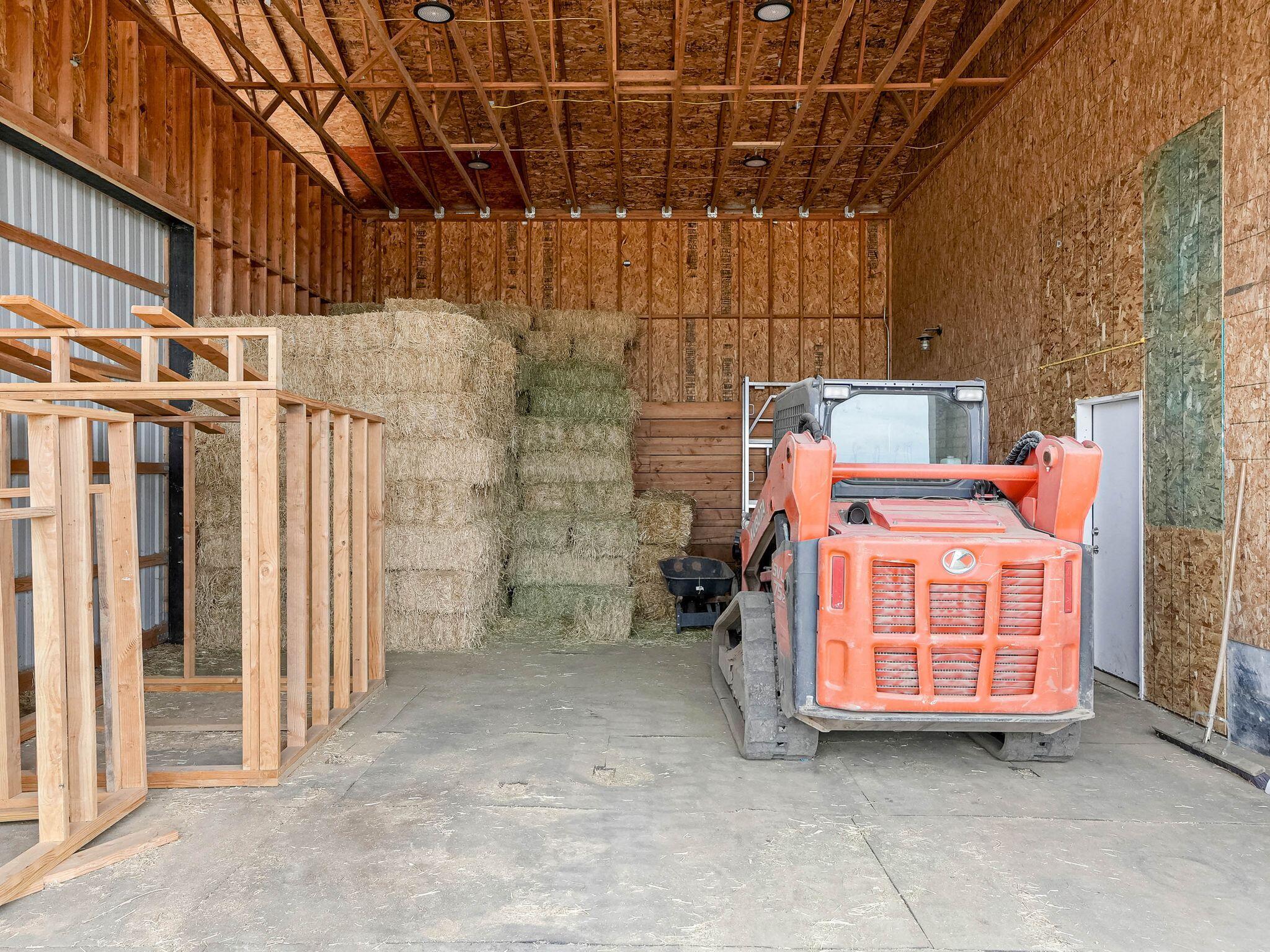 40893 Elk Ridge Lane Stayton, OR 97383 - Photo 41 of 49 Open bay for equipment or hay storage.
