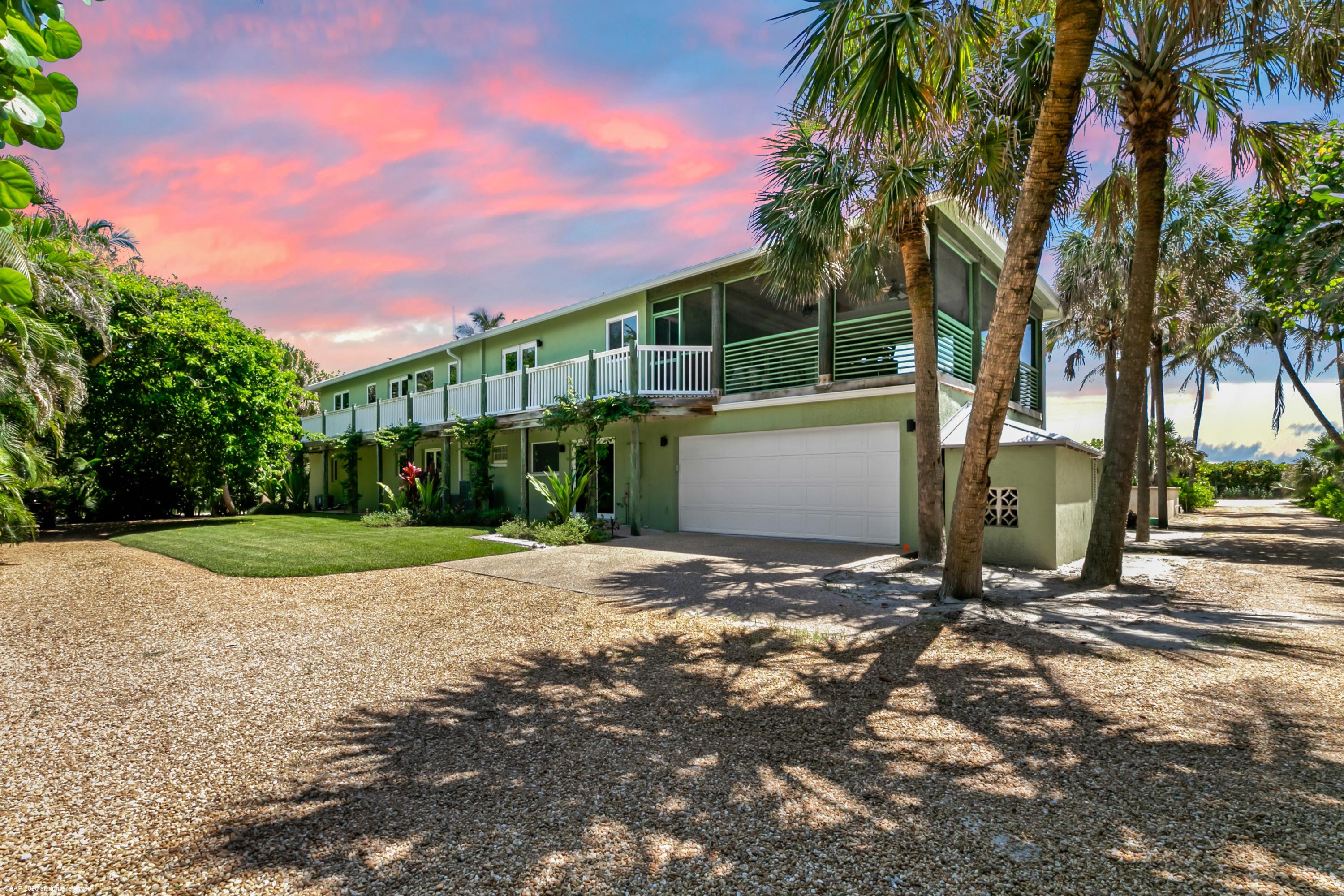 130 North Beach Road Hobe Sound, FL 33455 - Photo 20 of 25 Circular driveway