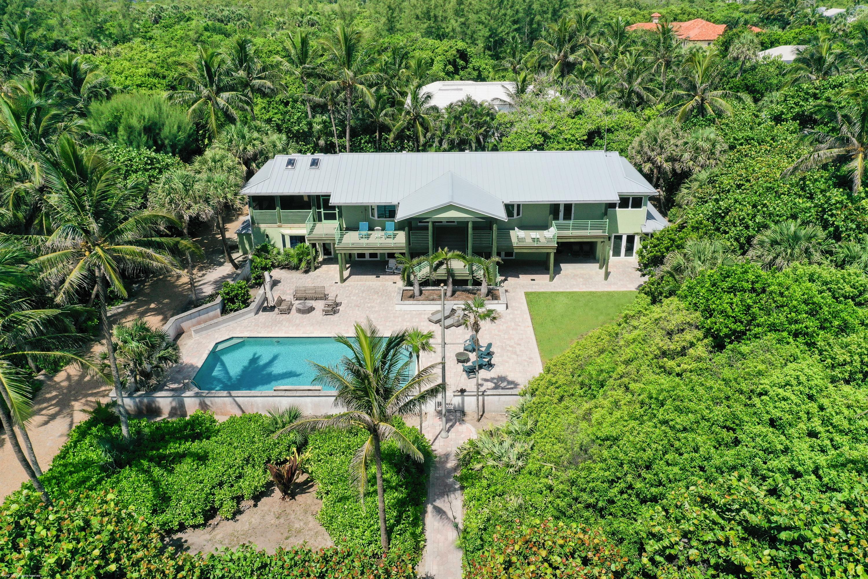 130 North Beach Road Hobe Sound, FL 33455 - Photo 5 of 25 Large outdoor spaces