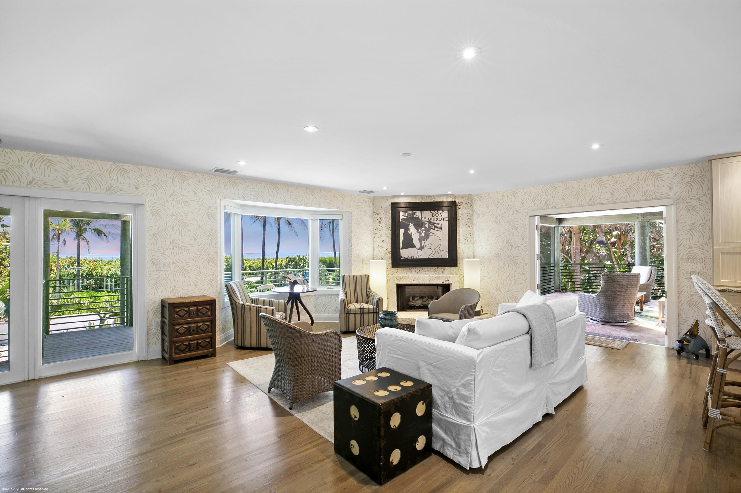 130 North Beach Road Hobe Sound, FL 33455 - Photo 6 of 25 Living room